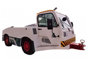 Tractor de remolque de aviones